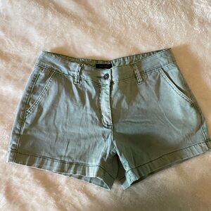 Women’s Green Shorts Size 6 Cotton Spandex